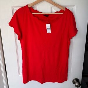 ANN TAYLOR red scallop neck T shirt